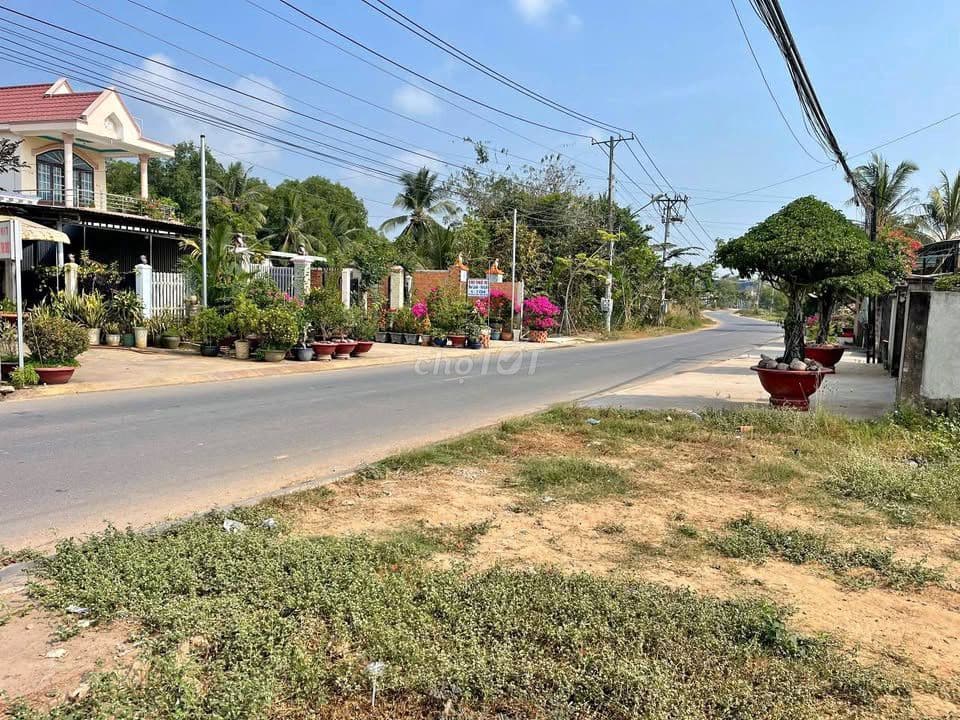 BÁC 5 GỬI BÁN ĐẤT VƯỜN 400M2+ GIÁ 680TR - TÂN THÔNG HỘI - SỔ HỒNG