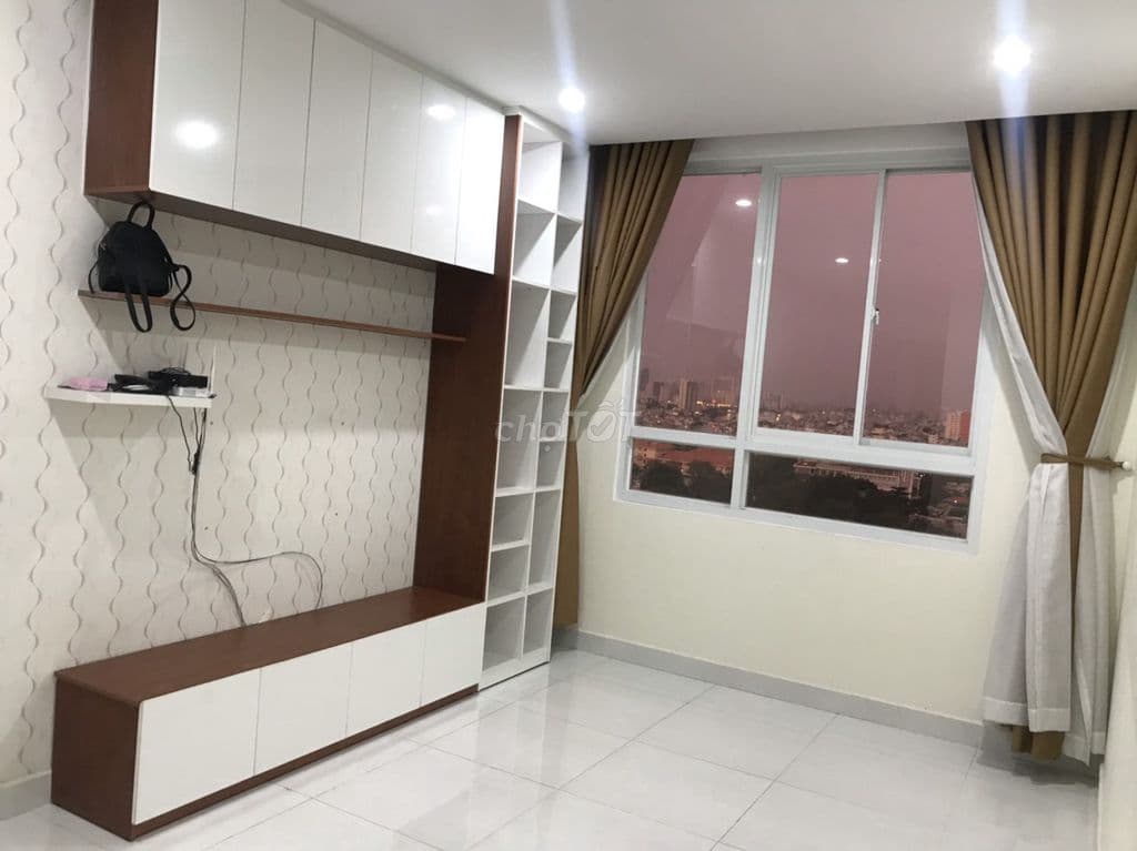 Bán căn hộ chung cư Bông sao lô B Phường 5, Q8. DT 65m²