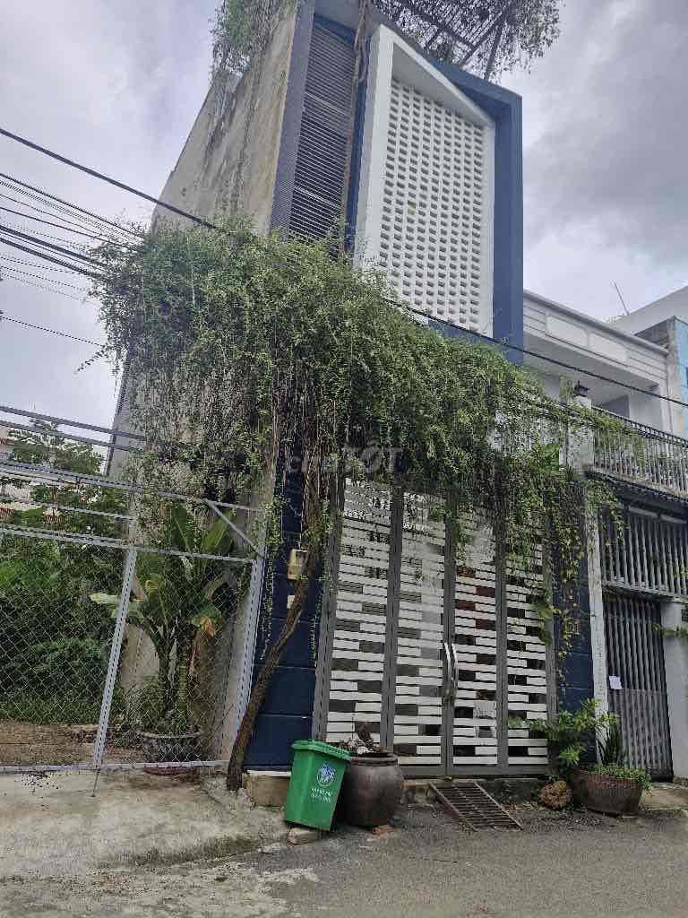 Hiếm- nhà cấp 4 tiện xây mới 55m2 khu Trường Lưu hẻm xe tải chỉ 3,5