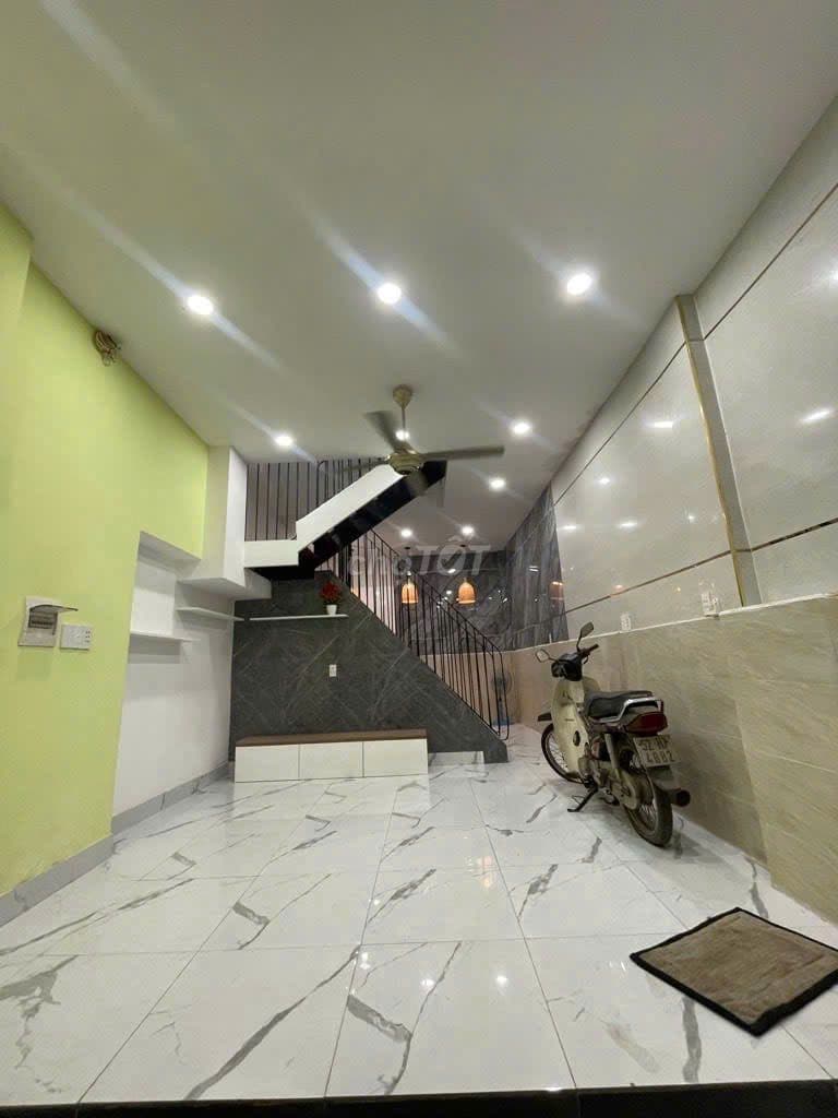 NGUỒN NHÀ NGÂN HÀNG, HỒNG BÀNG, QUẬN 11, 3TỶ HƠN, GẦN ĐẠI HỌC Y DƯỢC