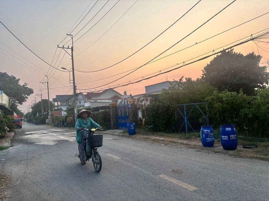 Lô đất 1 sẹc Giồng Cát, diện tích 568m2 khu dân cư ,xã Tân Phú Trung