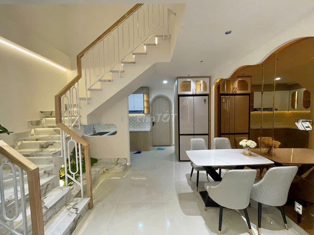 Hẻm Xe Hơi. Nhà mới 100%. Full nội thất cao cấp. 50m² đất. - Ảnh 2