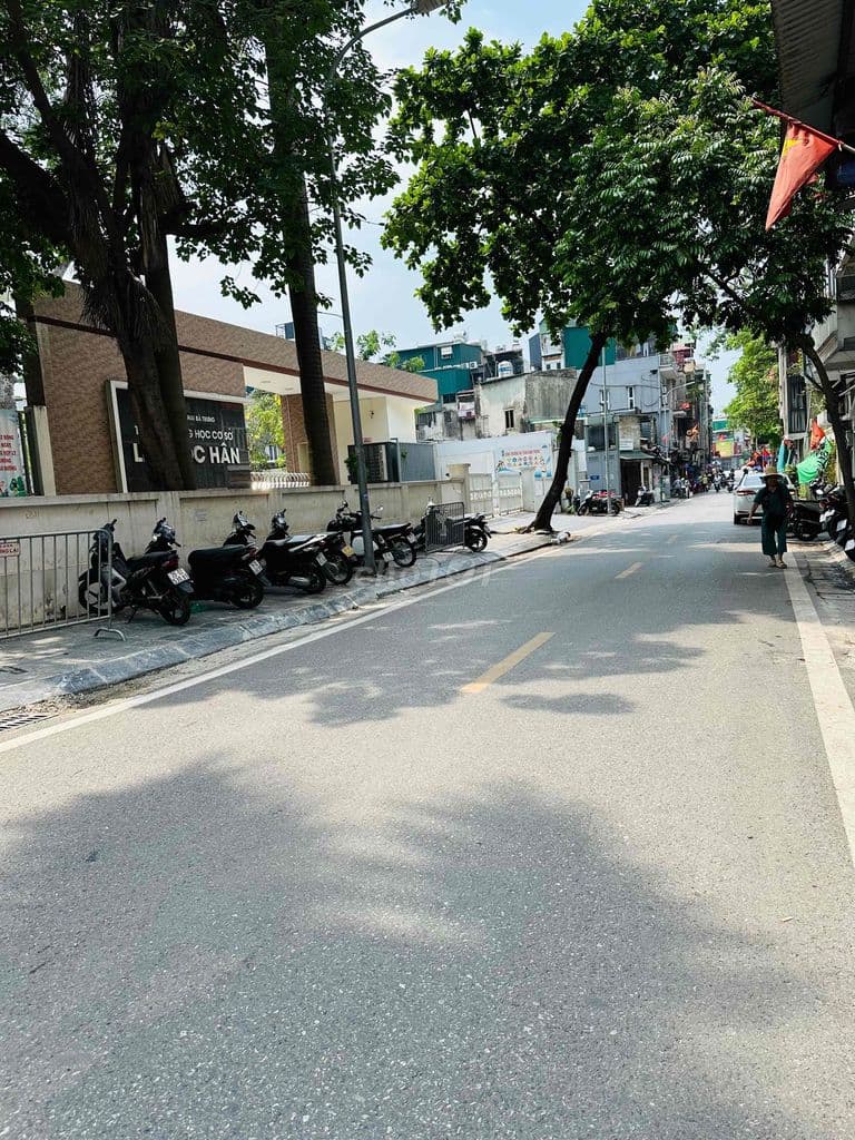BÁN NHÀ P. LƯƠNG YÊN Q. HBT-NHÀ NGAY SÁT PHỐ- KHÔNG QH -35m2-9.2 tỷ