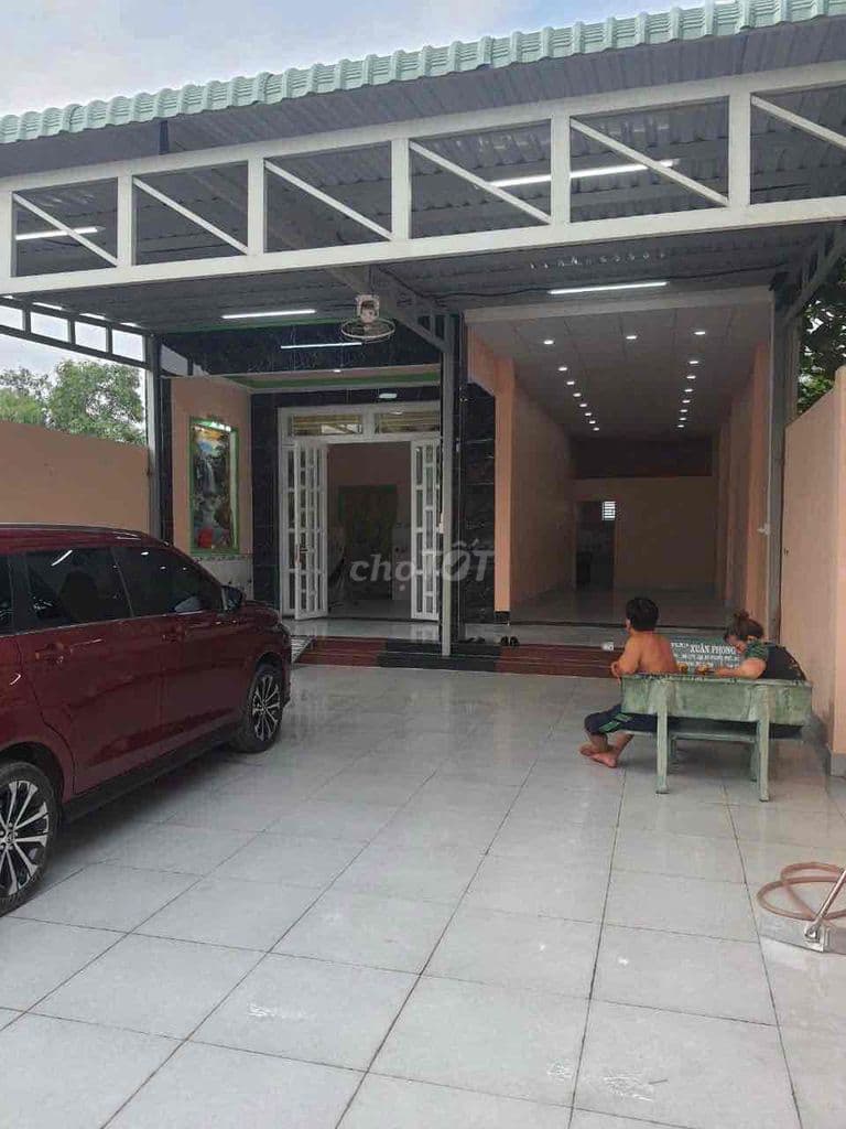 Nhà mới xây mặt tiền đường QL50 vào 100m GIÁ 1 TỶ 270 TRIỆU - Ảnh 2