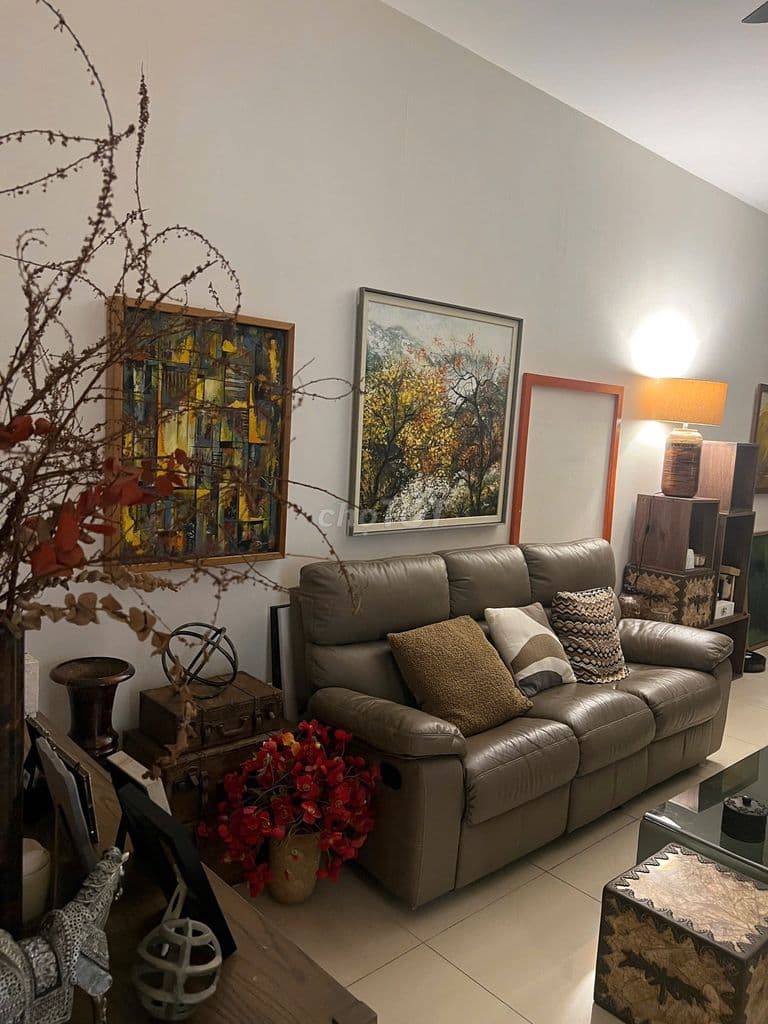 Bán 2 phòng ngủ, lầu cao sông view đẹp, nội thất cao cấp giá 10.5 tỷ