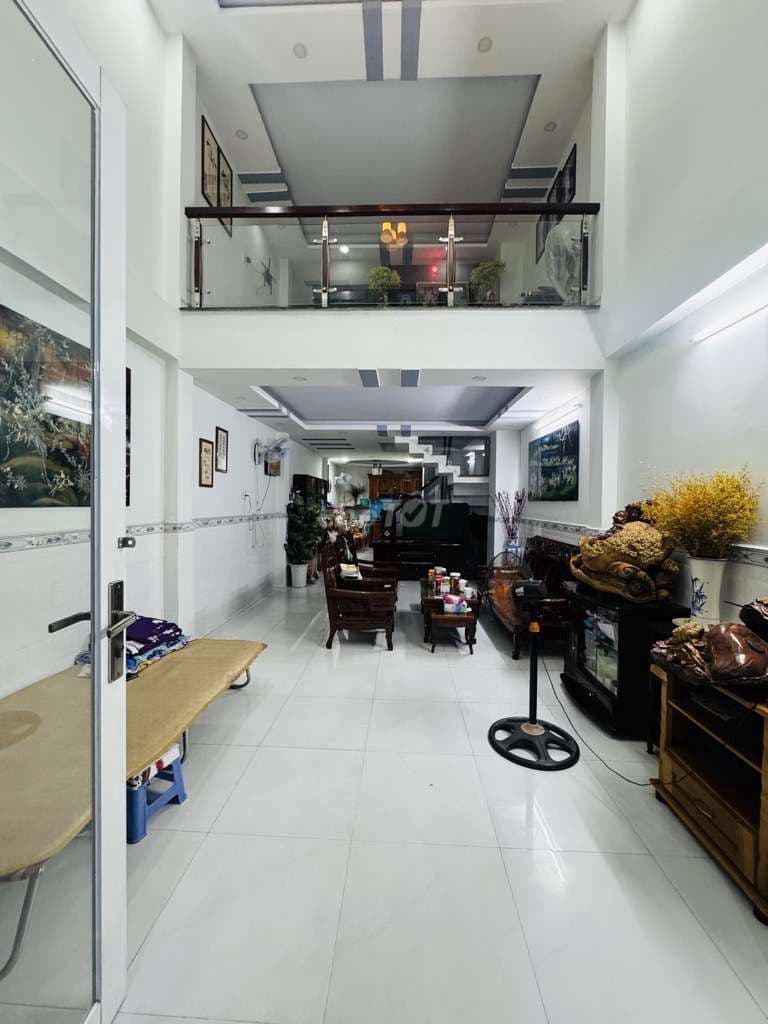 7 tỷ 350 thương lượng, nhà 5 tầng, đường 6 mét thông, dt: 4 × 19 - Ảnh 2