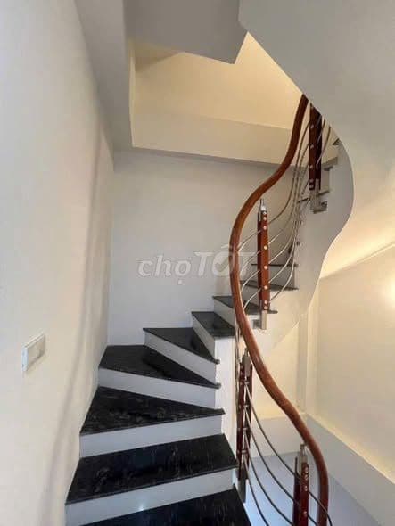 bán nhà 6 tầng Phúc Lợi thang máy - Ảnh 3