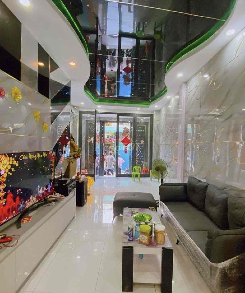 B.án nhà Q6 thích hợp kinh doanh buôn bán- 3 tầng s.thuong- hẻm xe hoi