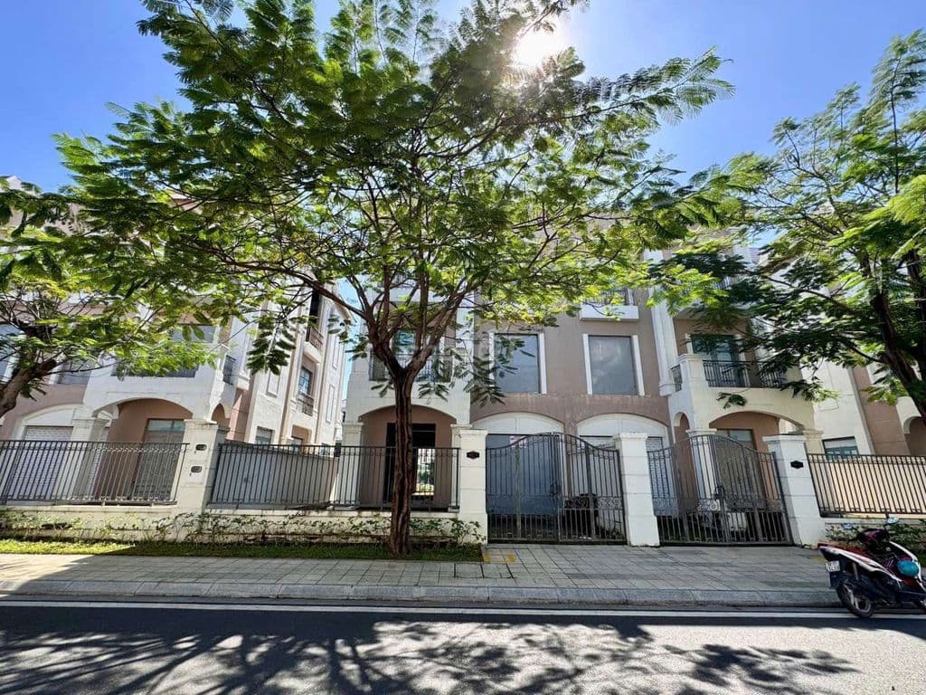 Bán gấp căn biệt thự Vinhomes Grand park diện tích 250m2 giá cực tốt - Ảnh 3