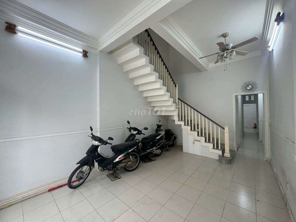 Cần cho thuê nhà mt đường p tân quy