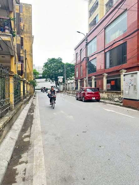 bán nhà 7 tầng Phạm Văn Đồng gần Bộ Công An