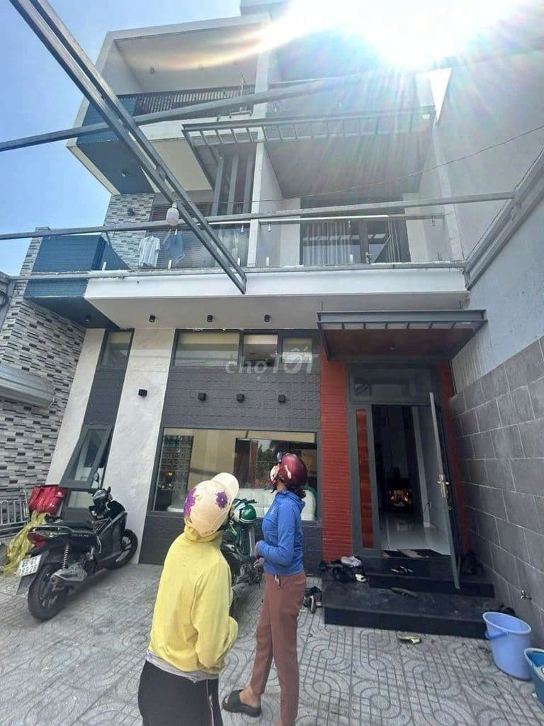 Dãy trọ 6,8 x18 thiết kế 3 lầu thu nhập 20tr/thg