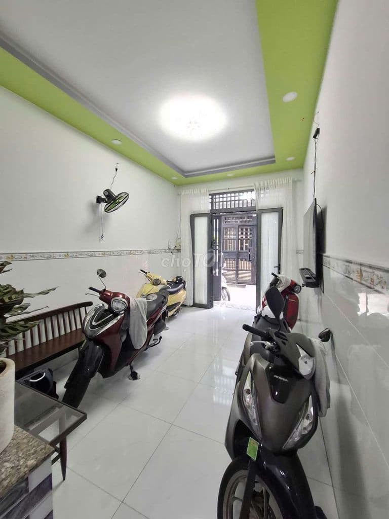 Nhà đẹp 2 lầu vô gần đường P15 Quận8 cũ - Ảnh 3