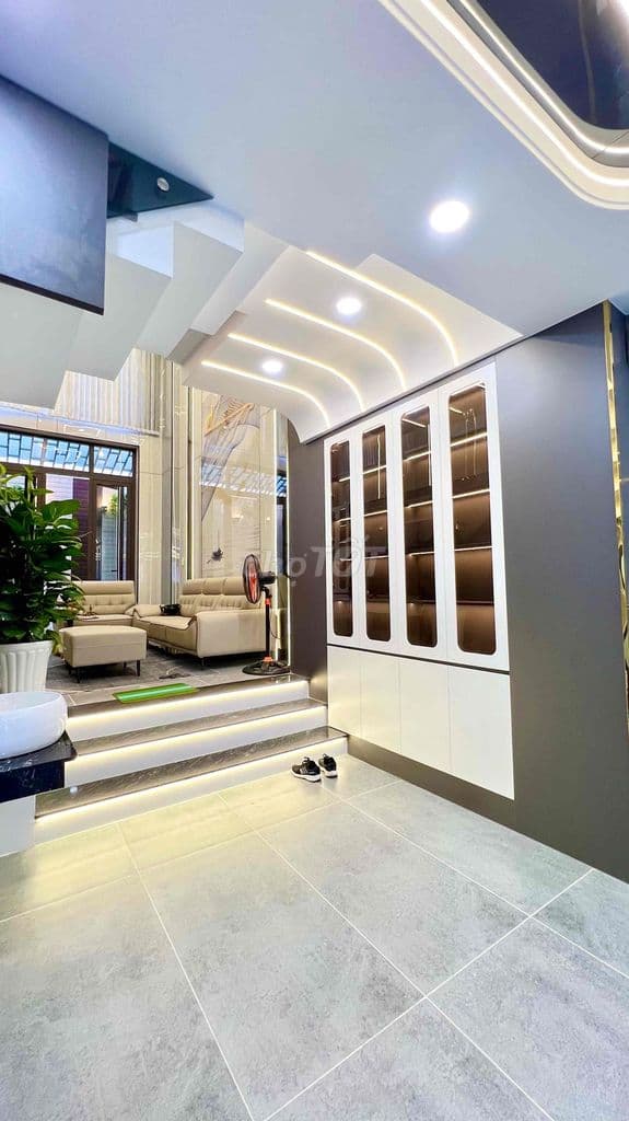 NHÀ XINH VỊ TRÍ ĐẸP. ĐƯỜNG 8m THÔNG. 56m2x 5 TẦNG, GIẾNG TRỜI SÂN THƯƠ - Ảnh 3