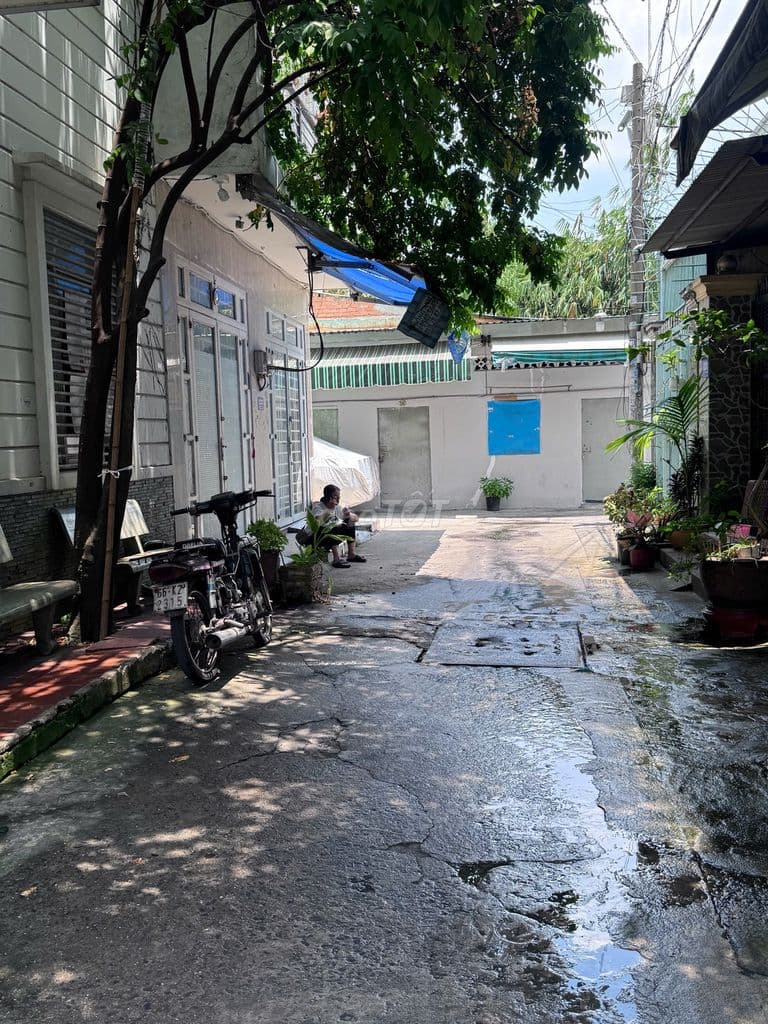 Chỉ 4 tỷ nhỉnh bán nhà 2PN ở ngay - HXH thông - gần chợ Tân Hương - Ảnh 3