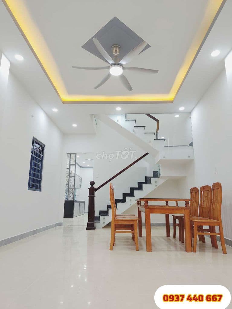 BÁN NHÀ MẶT GẦN NGÃ BA LÊ THỊ HÀ QL 22. DT, 5M X 20M