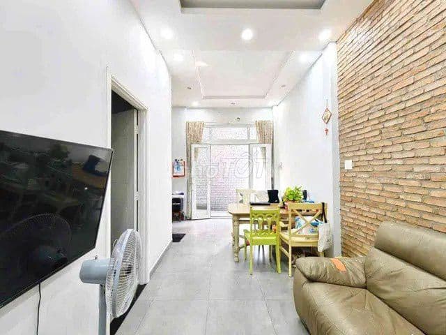 Giá tốt hiếm có. Bán nhà Lê Quang Định – DT 60m2 - Giá chỉ 5,9 tỷ tl - Ảnh 3