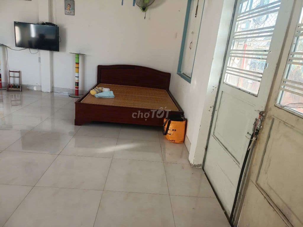 Bán nhà sổ riêng, xây dưng kiên cố vào ở ngay - Ảnh 3