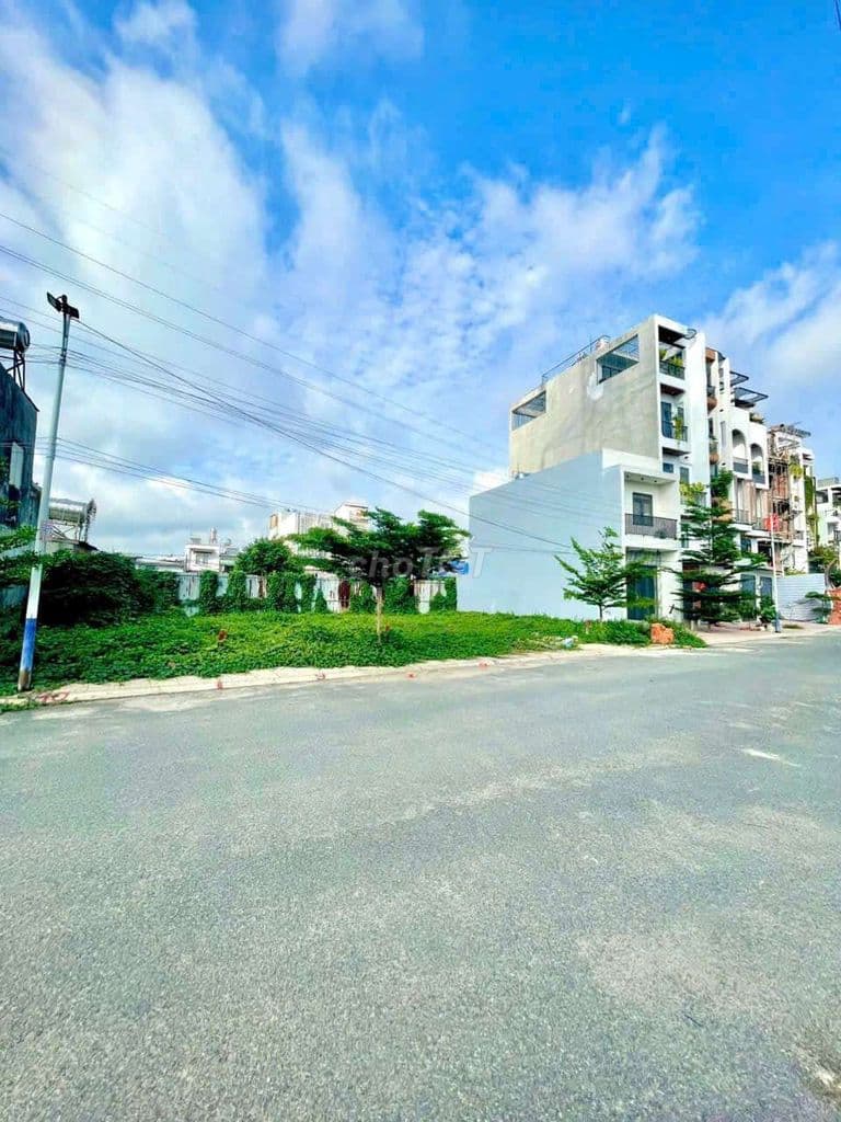 đường nhựa 20m thông thoáng XH tránh nhau – đất78m2 view CV TL 4.X TỶ