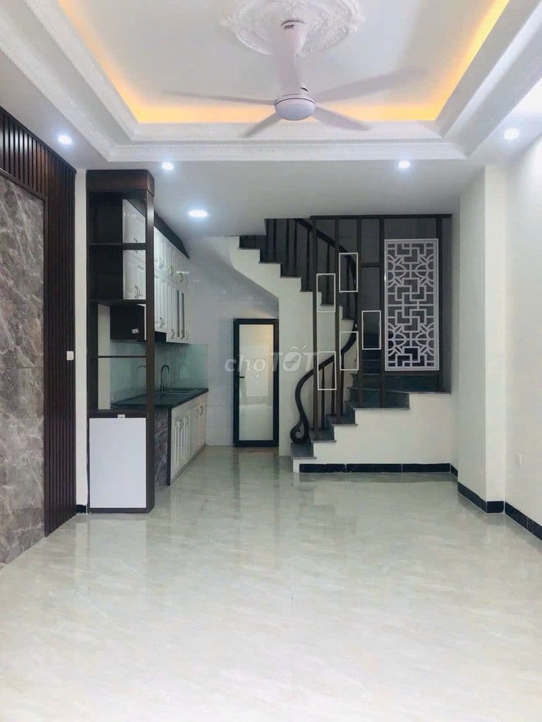 Nhỉnh 6 Tỷ - Nhà Long Biên 31m2 x 5 Tầng Ngõ Rộng 3m - Ảnh 3