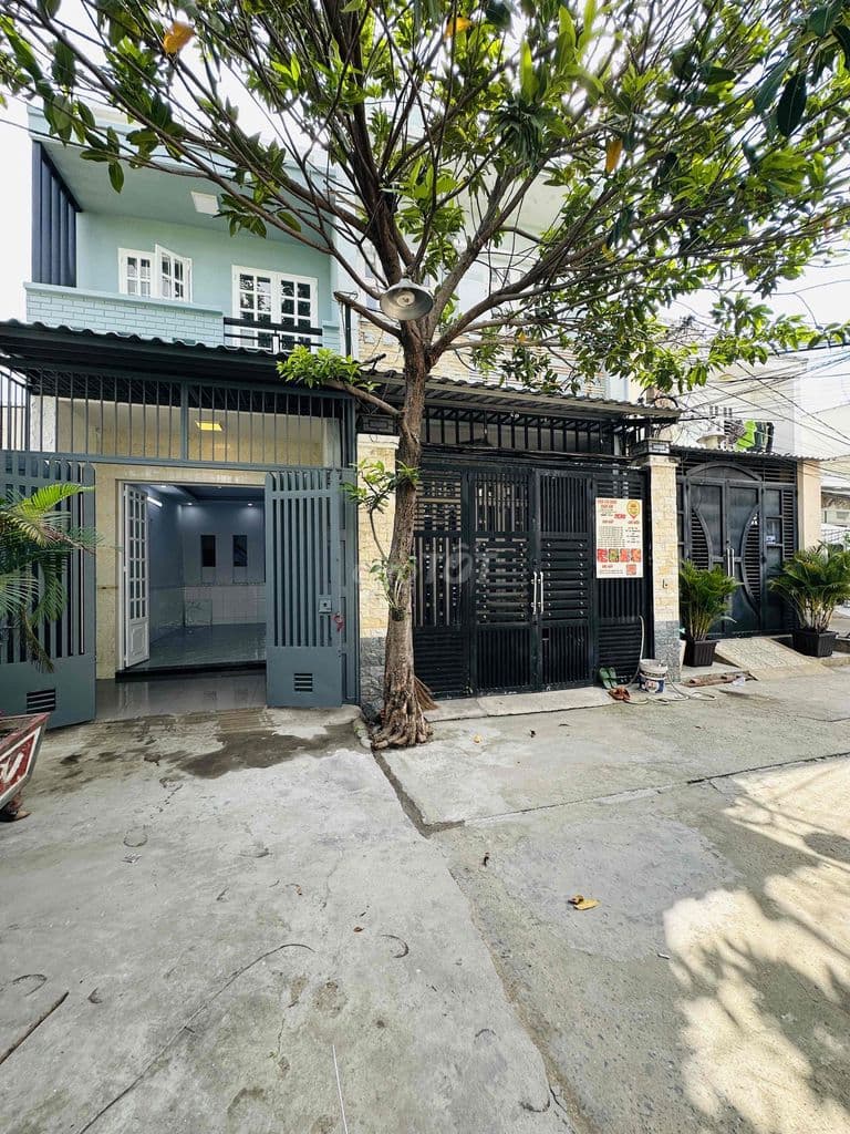 nhà bán hẻm xe hơi c7d đường Phạm Hùng Bình Hưng tphcm