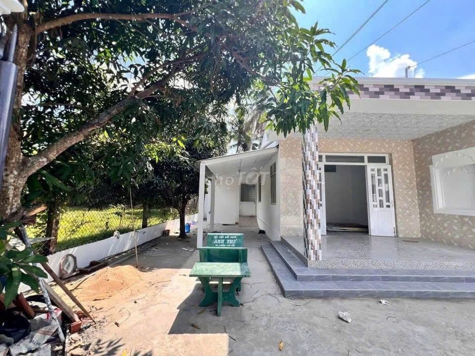 690 triệu sang tên căn nhà ngang 8m ngay Tân Thông hội , Củ Chi, SH