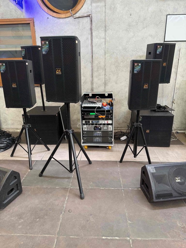 Sang quán cafe aucostic gần Aeon mall Tân Phú