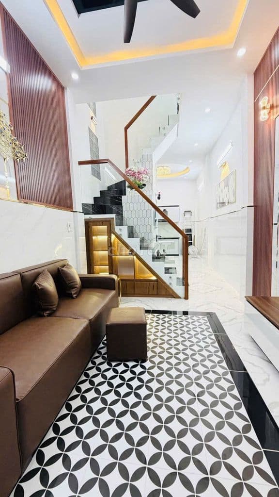 Hiếm nhà mới 3 tầng Phạm Phú Thứ Q6 – căn góc siêu thoáng – chỉ 4.X tỷ