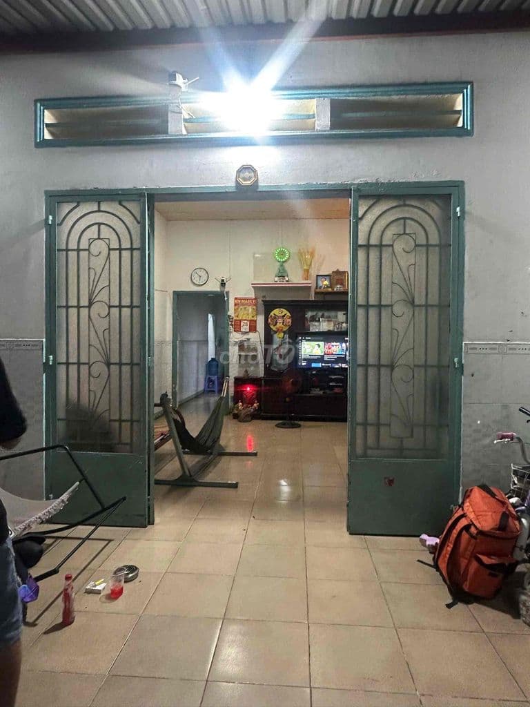 BÁN ĐẤT TẶNG NHÀ CÁCH HẺM Ô TÔ 10m - Ảnh 2