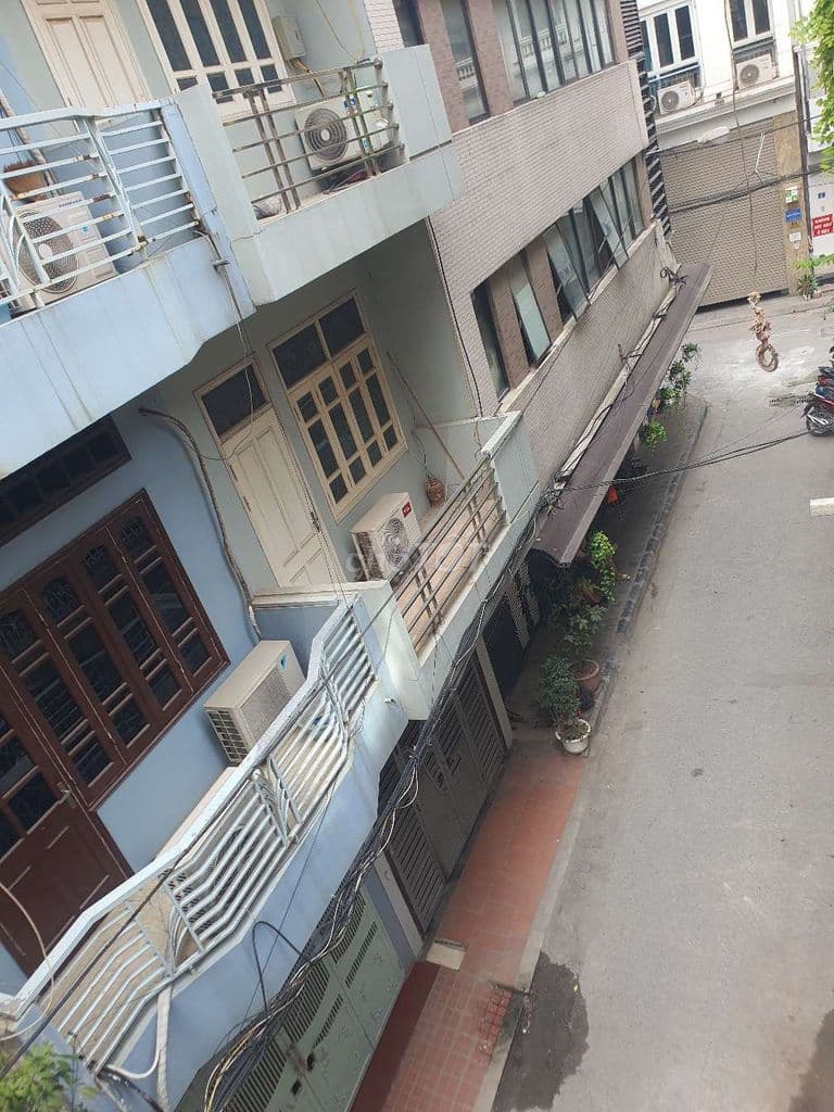 Cần Bán Gấp nhà phố Lạc Long Quân, Tây Hồ - Ngay Quảng Trường