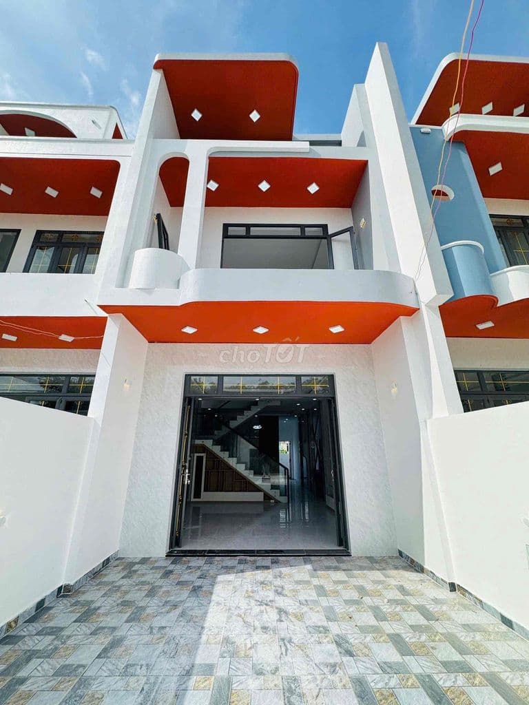 nhà bán nằm gần chợ bình chánh - Ảnh 2