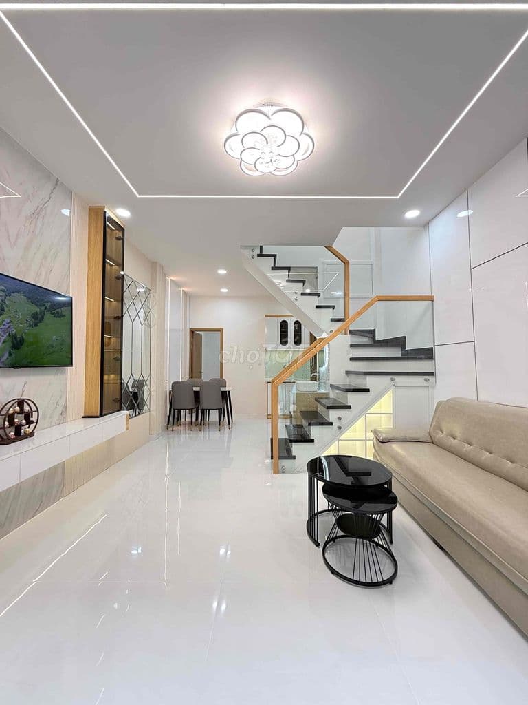 NHÀ ĐẸP 2 TẦNG KHUÔNG VIỆT, TÂN PHÚ, HẺM Ô TÔ, GẦN MT, SẴN NỘI THẤT - Ảnh 2