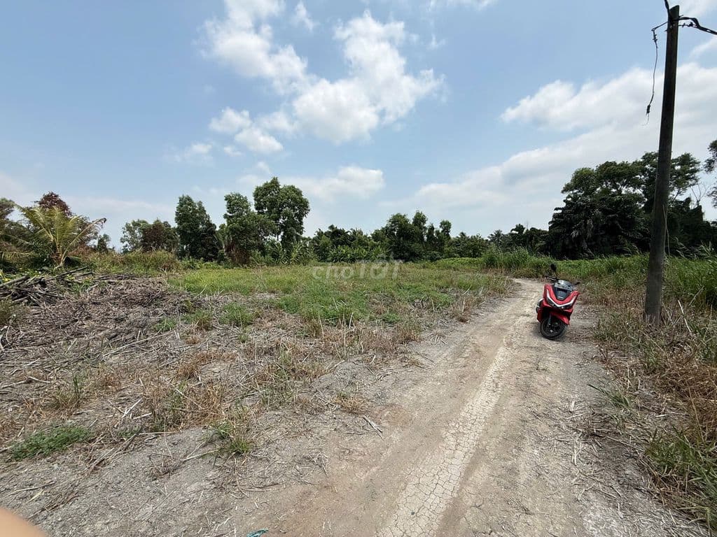 BÁN ĐẤT 1450m² GẦN KCN LÊ MINH XUÂN – GIÁ TỐT