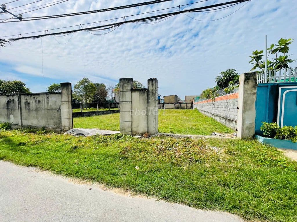 Bán gấp lô đất sẳn 300m2 thổ cư 690tr KHÔNG THƯƠNG LƯỢNG RẺ LẮM RỒI