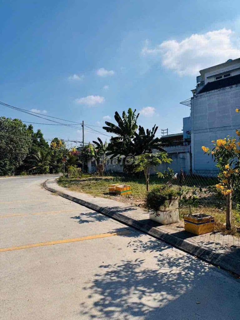 Đất căn góc mặt tiền siêu đẹp - Ảnh 2