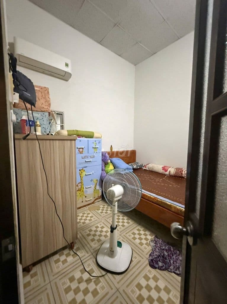 Hàng tuyển Trương Công Định, Tân Bình, 40m2, hẻm ô tô, chỉ 3 tỷ hơn