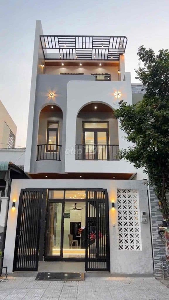 Kẹt tiền cần bán gấp nhà gần bến xe quận 8