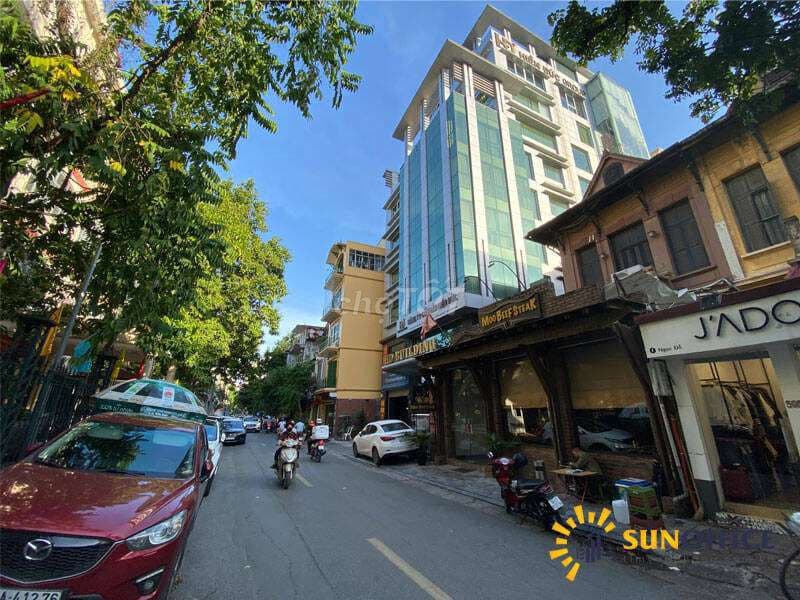 Bán nhà mặt phố phường Cửa Nam - Ảnh 2