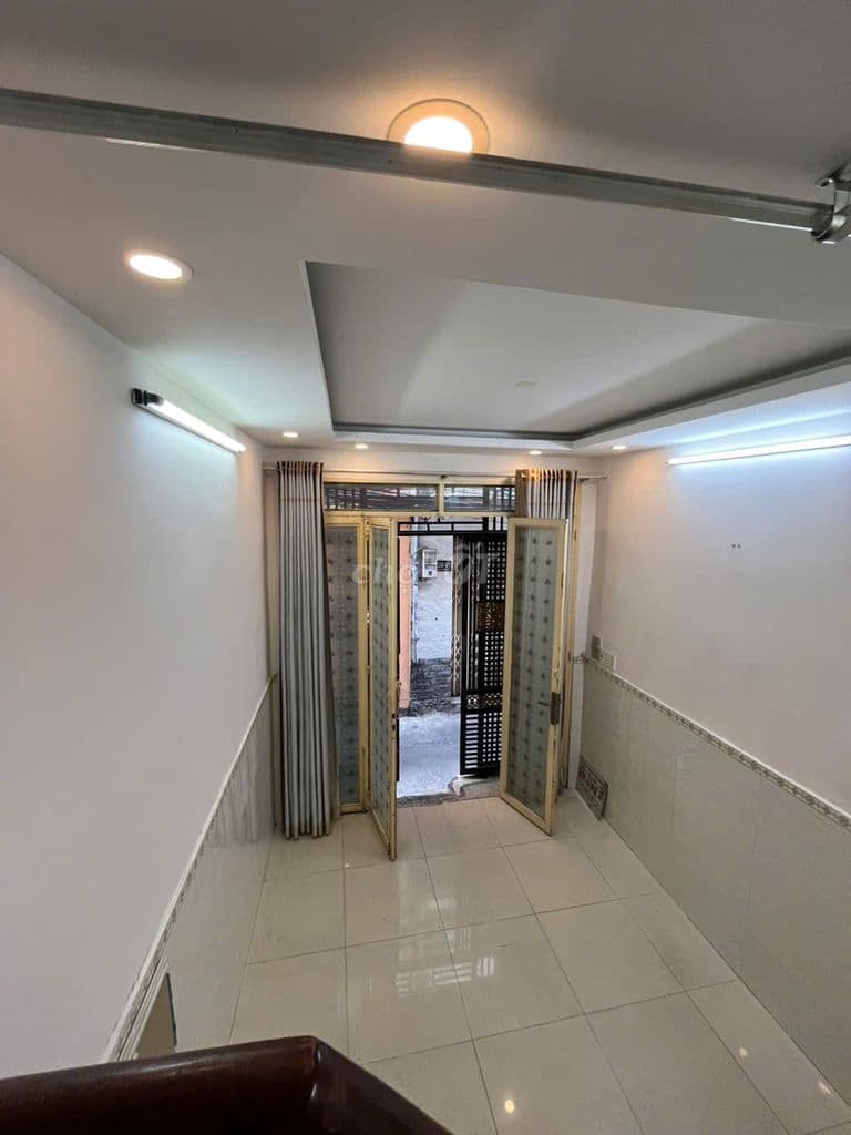 BÁN NHÀ 4 TẦNG - HẺM 39 HUỲNH VĂN BÁNH ,P.17, PHÚ NHUẬN - CÁCH MT 30M - Ảnh 2