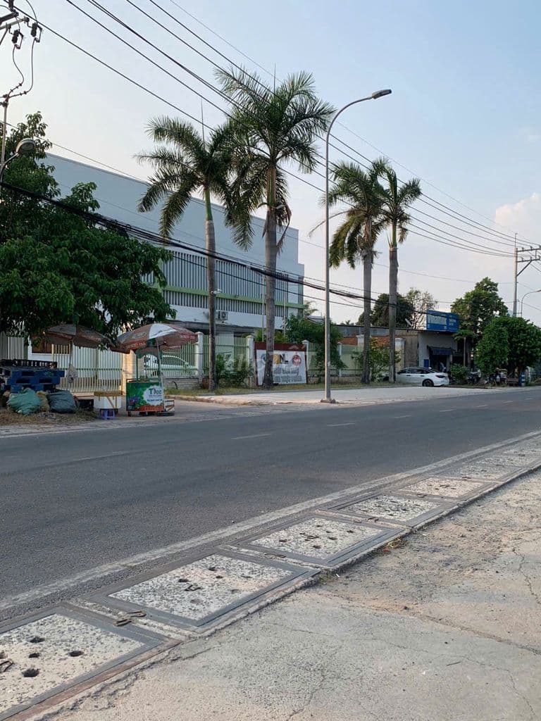 Ngộp! Bán căn nhà cấp 4 MT đường Bến Than, QH KDC, xã Hòa Phú