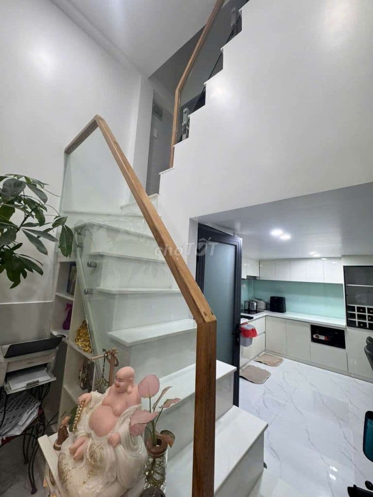 BÁN NHÀ ĐẸP 3,55 TỶ ( QUẬN 4 ) - Ảnh 3