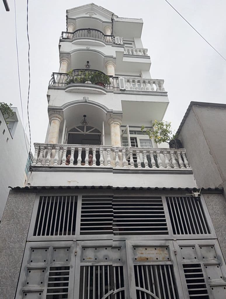 Ngộp ngân hàng cần bán gấp nhà Lê Đình Cẩn 1 triệt 3 lầu giá 6.8Tỷ TL