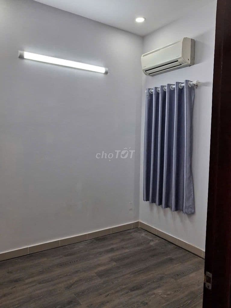 BÁN GẤP NHÀ NGAY LOTTE Q11 LÊ ĐẠI HÀNH 5PN 5WC NỞ HẬU PHONG THỦY