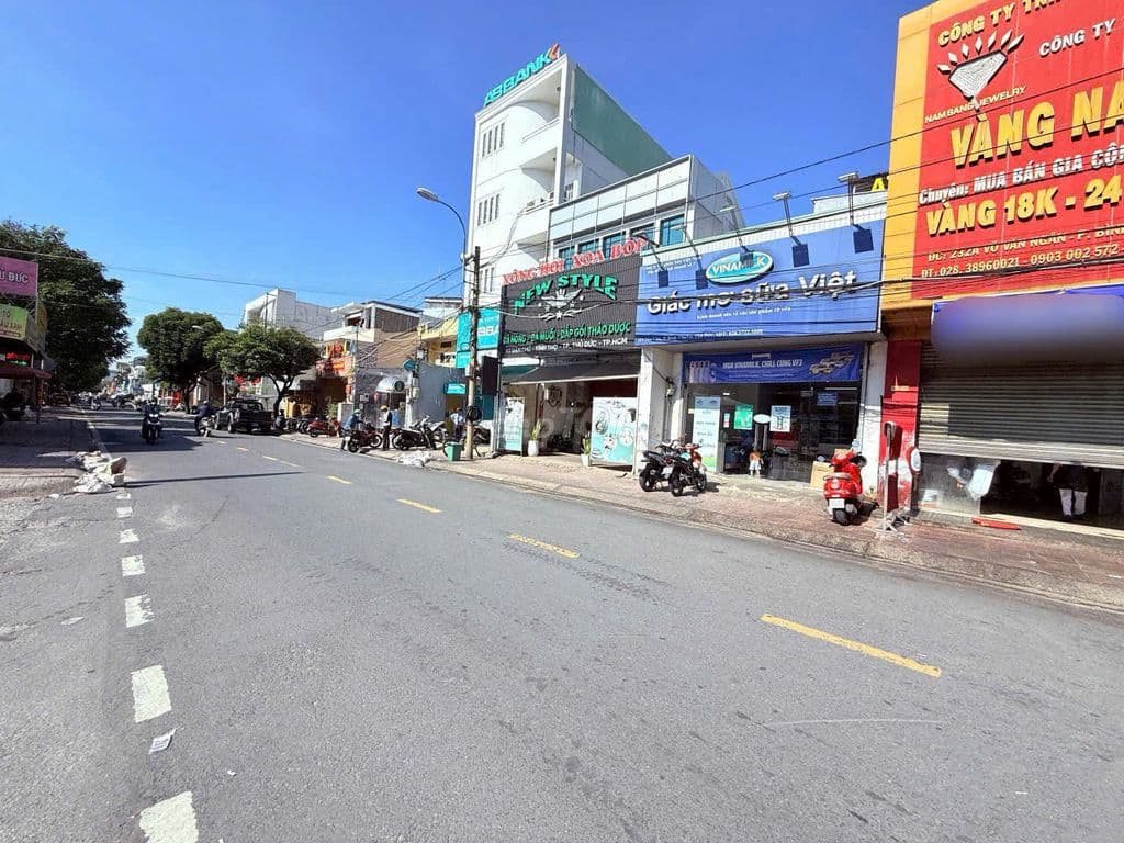 NGỘP !NHÀ MẶT TIỀN NGANG 8M NGAY VÕ VĂN NGÂN THU NHẬP 40TR/THÁNG - Ảnh 3