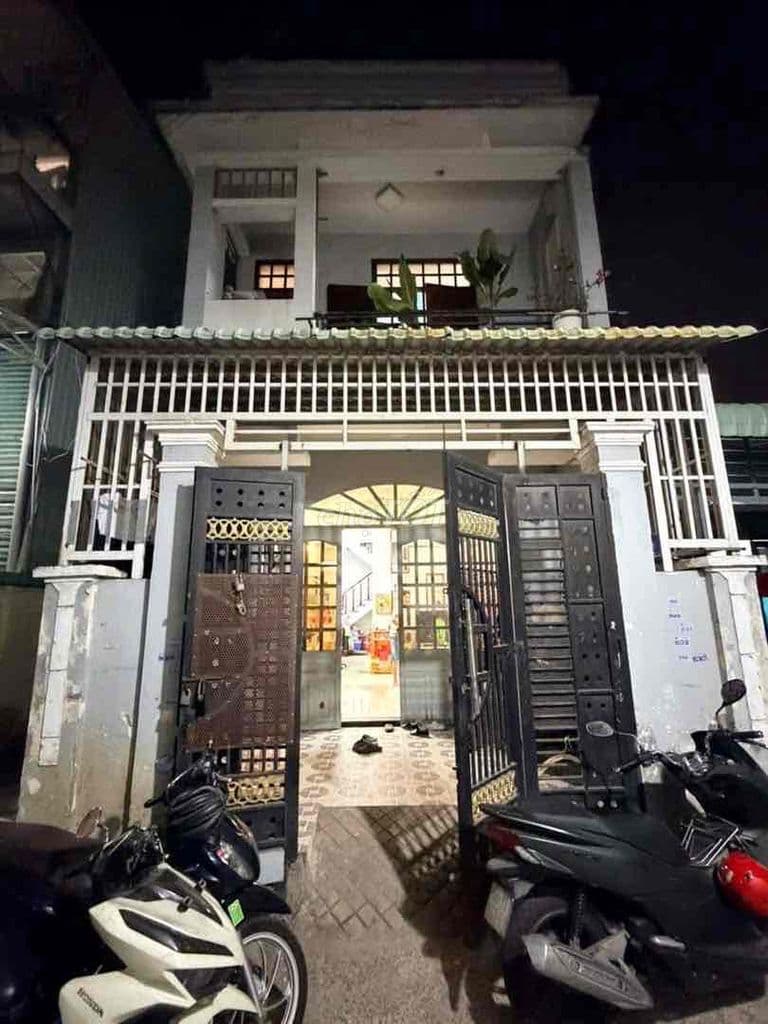 NHÀ DIỆN TÍCH KHỦNG ĐÚC VỪA Ở VỪA CHO THUÊ CÓ THÊM THU NHẬP . Q12