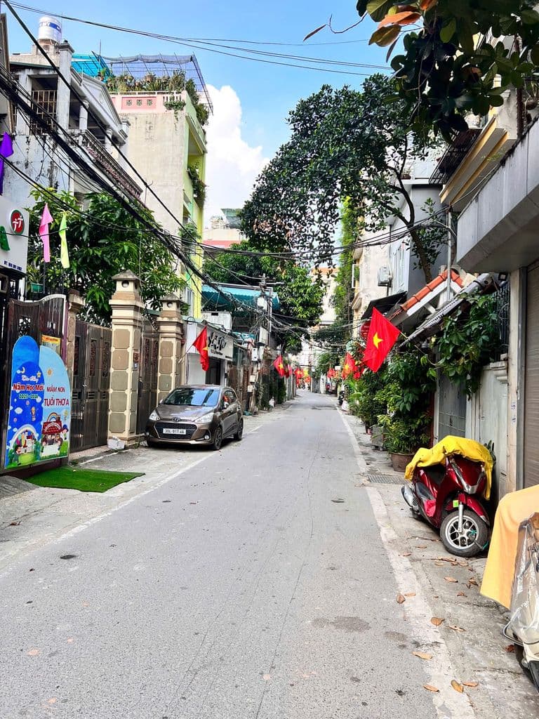 Nhà riêng mặt ngõ lớn, oto tránh ngõ 172 Âu cơ - Ảnh 3