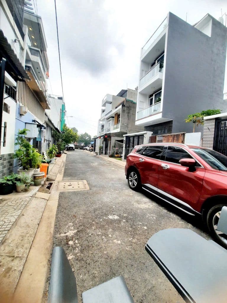 Bán nhà khu dân trí cao đường số 6 linh xuân thủ đức TPHCM.