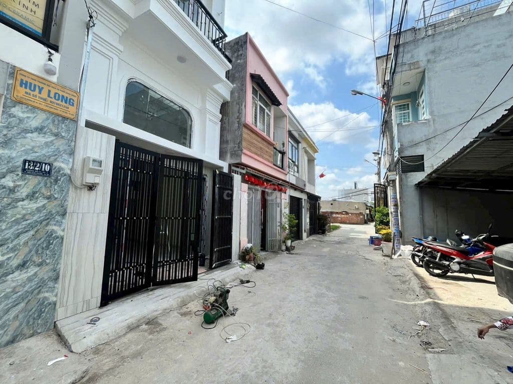 NHÀ MỚI XÂY SÁT MẶT TIỀN QL13 - HBP - NGAY NGÃ 4 BP - Ảnh 3