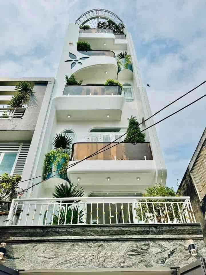 Nhà siêu đẹp . Thang máy - Gara - xông hơi - Giải trí . Giá 12 tỷ xx