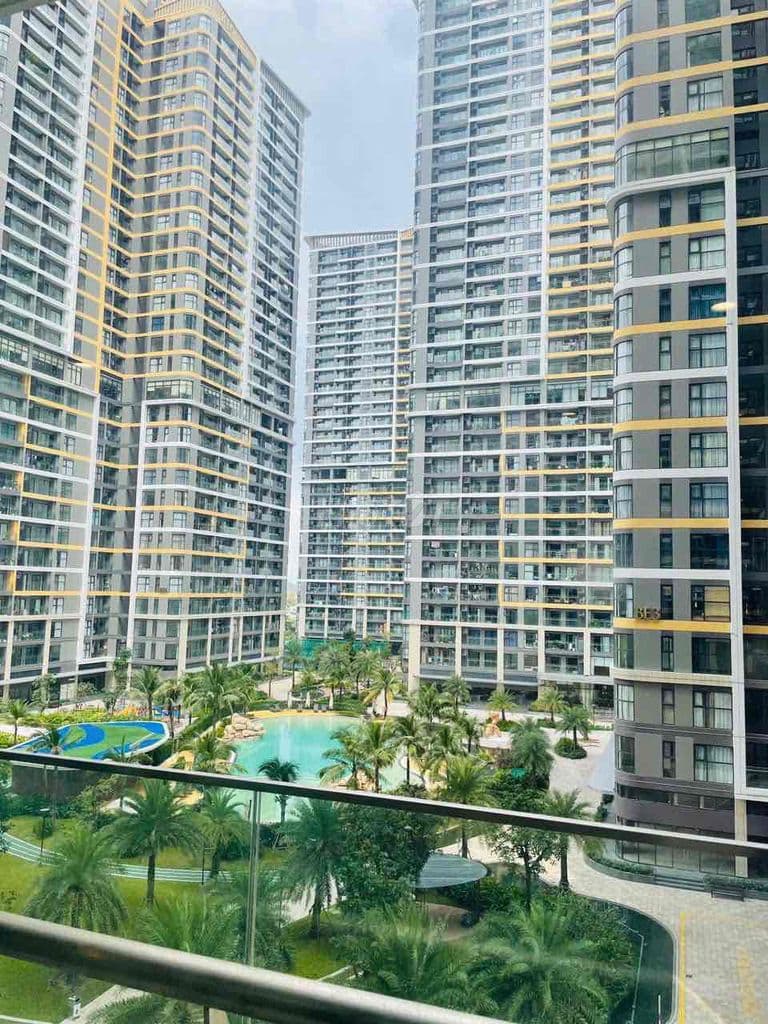 Căn hộ studio view hồ bơi